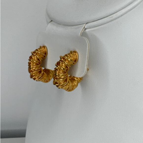 Vintage 1980s–1990s Gold Wire Wrapped Croissant Hoop Earrings - Picture 7 of 10